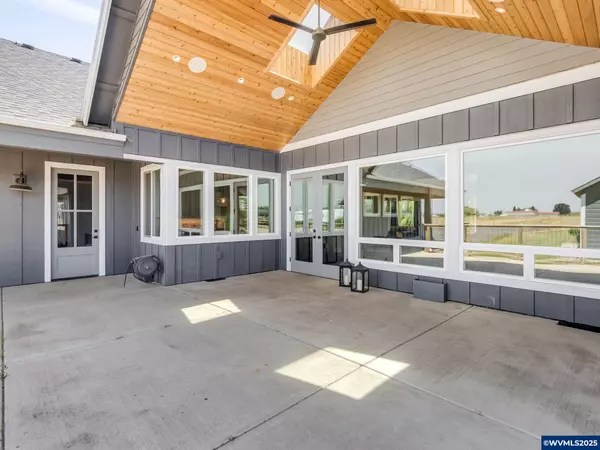 Aurora, OR 97002,21625 Butteville Rd