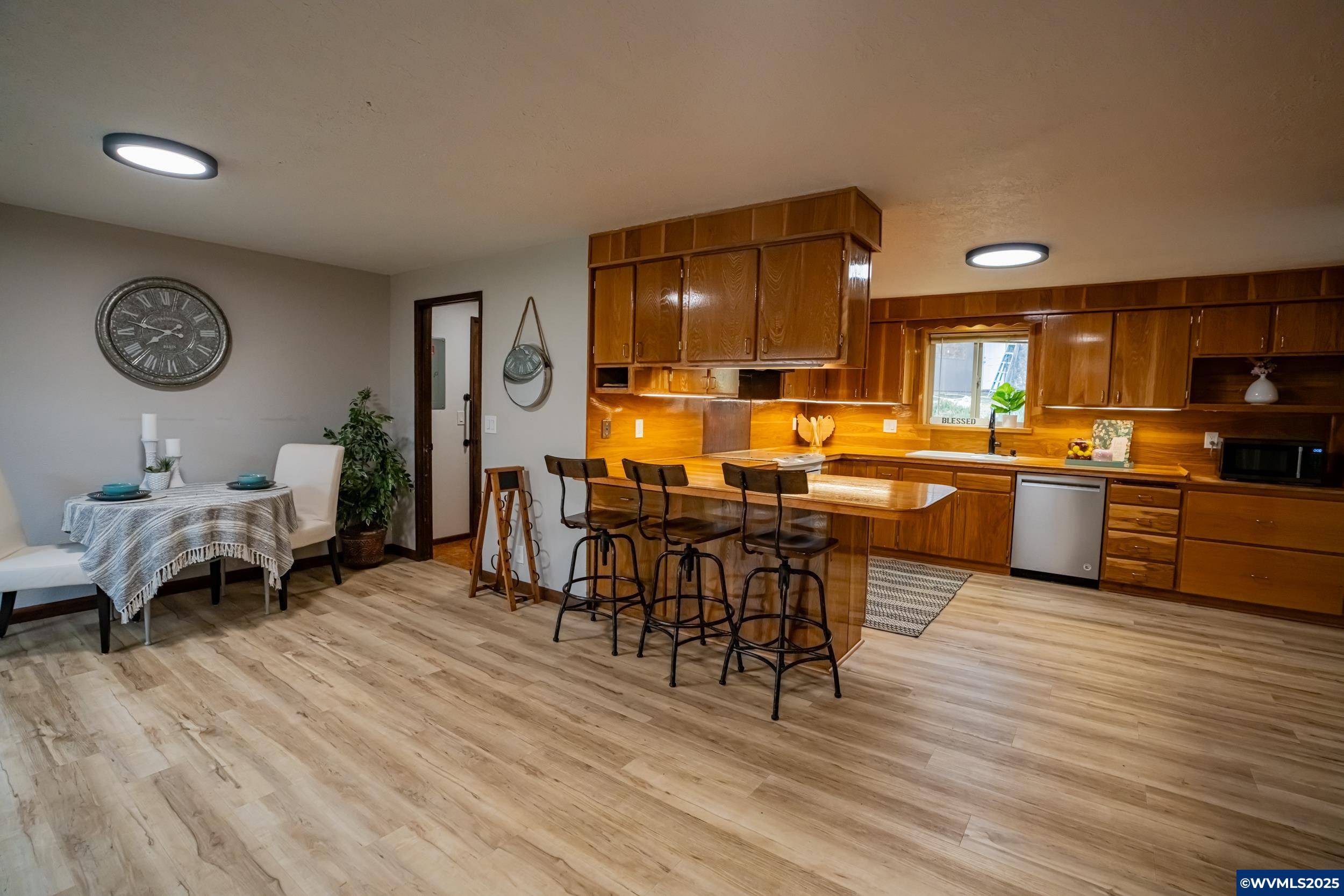 Salem, OR 97317,1039 70th Av