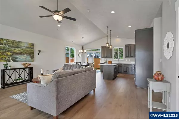 Dallas, OR 97338-0000,1153 11th Av