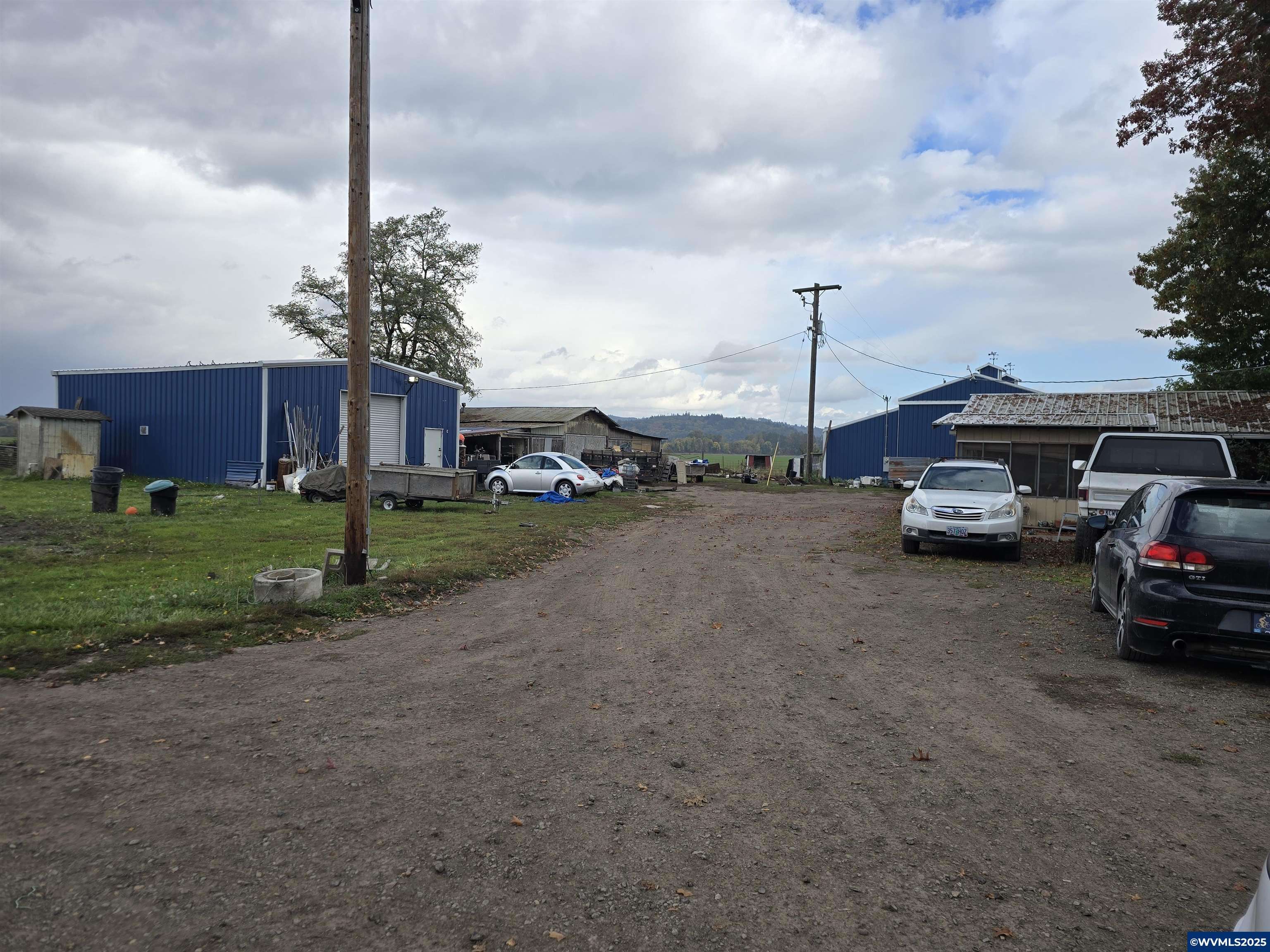 Jefferson, OR 97352,1635 Talbot Rd S S