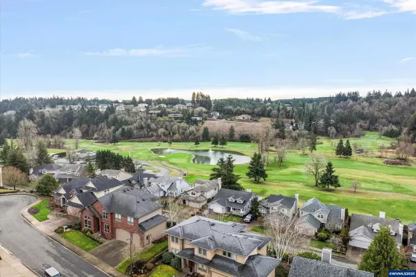 Salem, OR 97306,620 Inverness Ct SE SE
