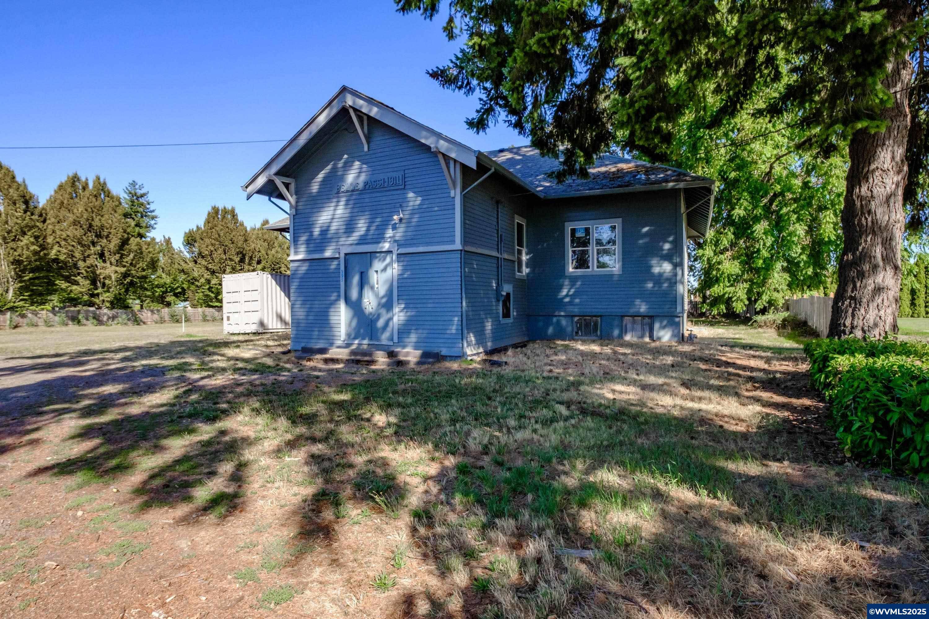 Woodburn, OR 97071,995 Belle Passi Rd NE NE