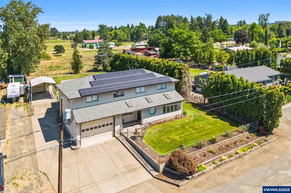Salem, OR 97317,858 Iva Ln NE NE