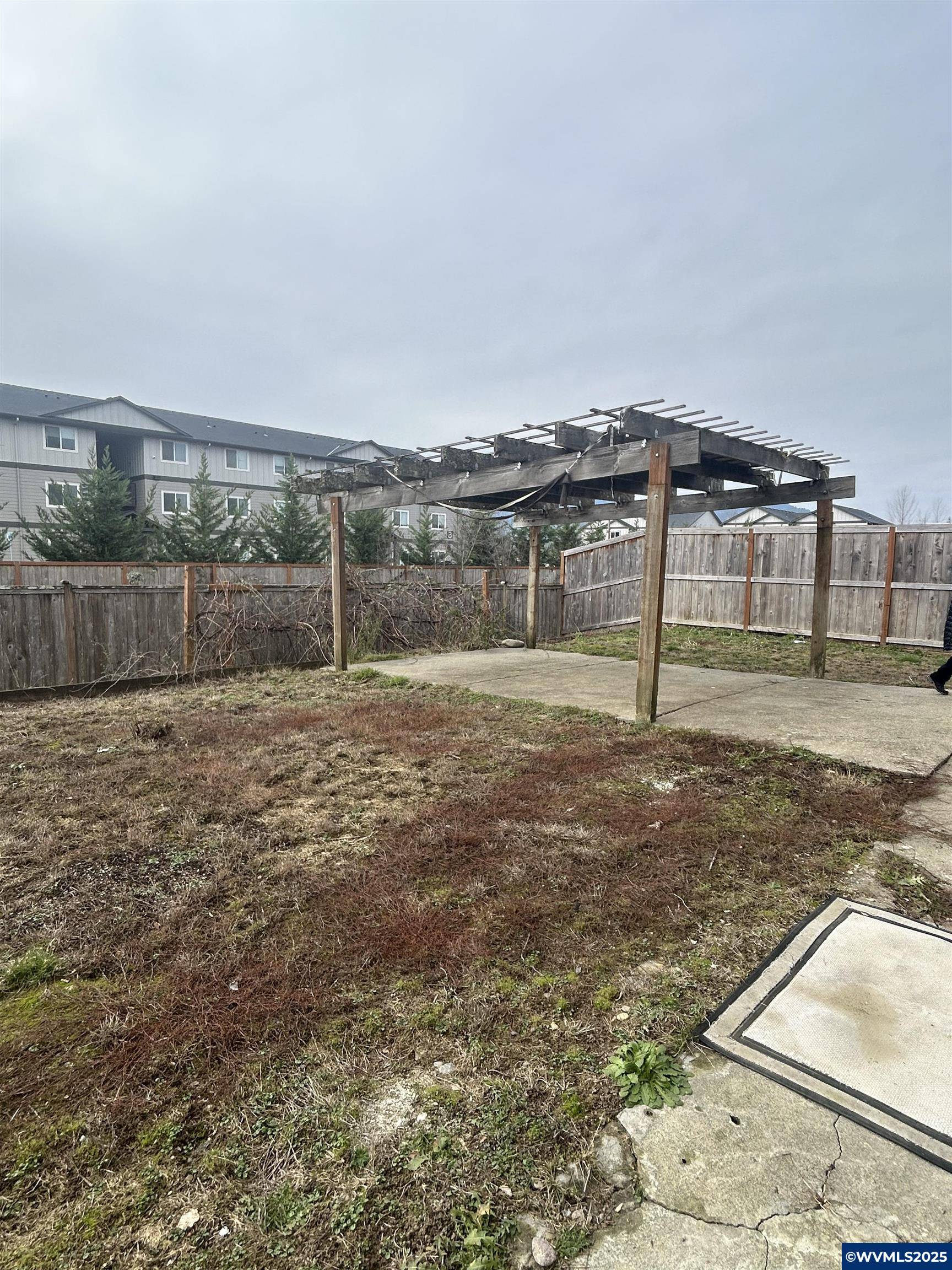 Lebanon, OR 97355,1298 Kees St