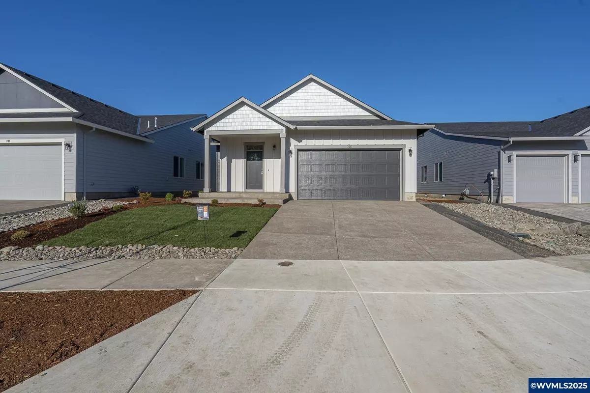 Silverton, OR 97381,705 Tigerlily St