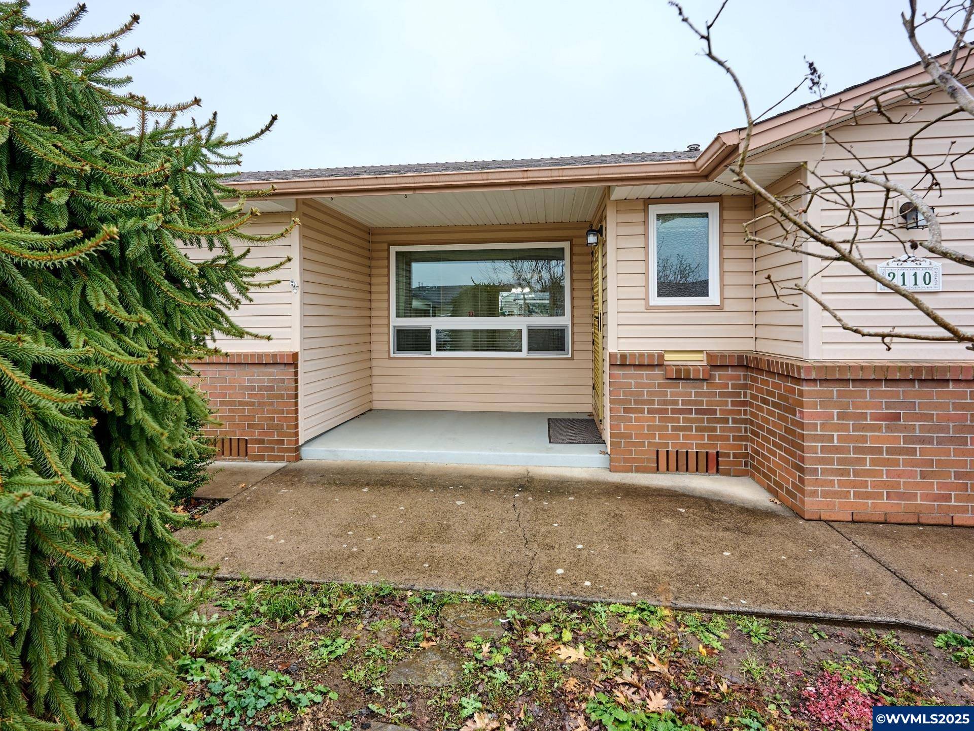 Woodburn, OR 97071,2110 Camellia Wy