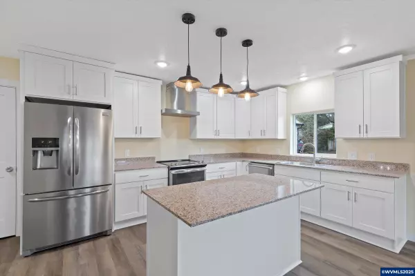 Monmouth, OR 97361,412 Monmouth Av S S