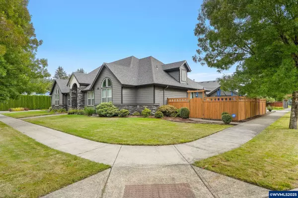 Stayton, OR 97383,920 Highland Dr