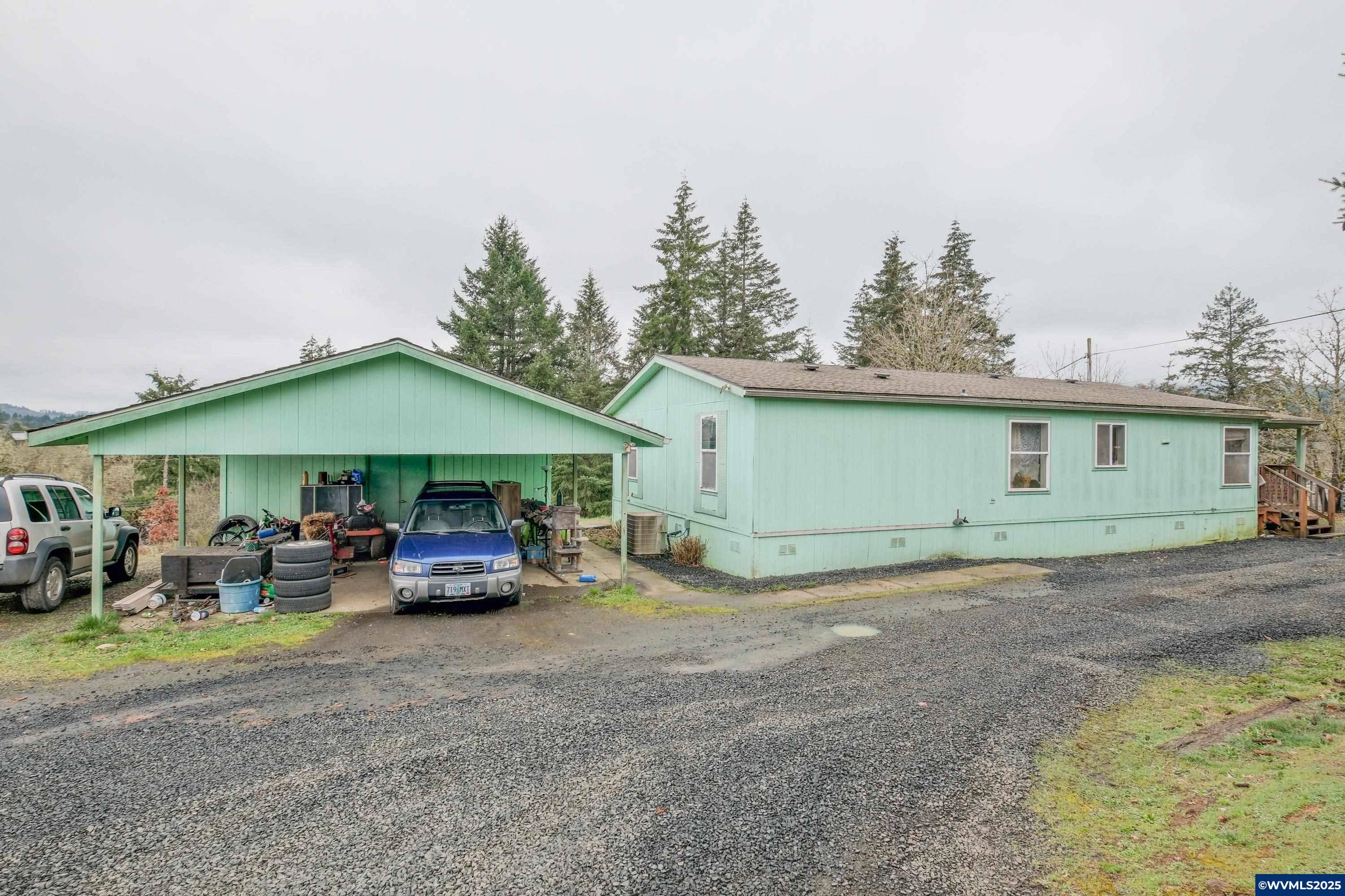 22 Main St, Falls City, OR 97344