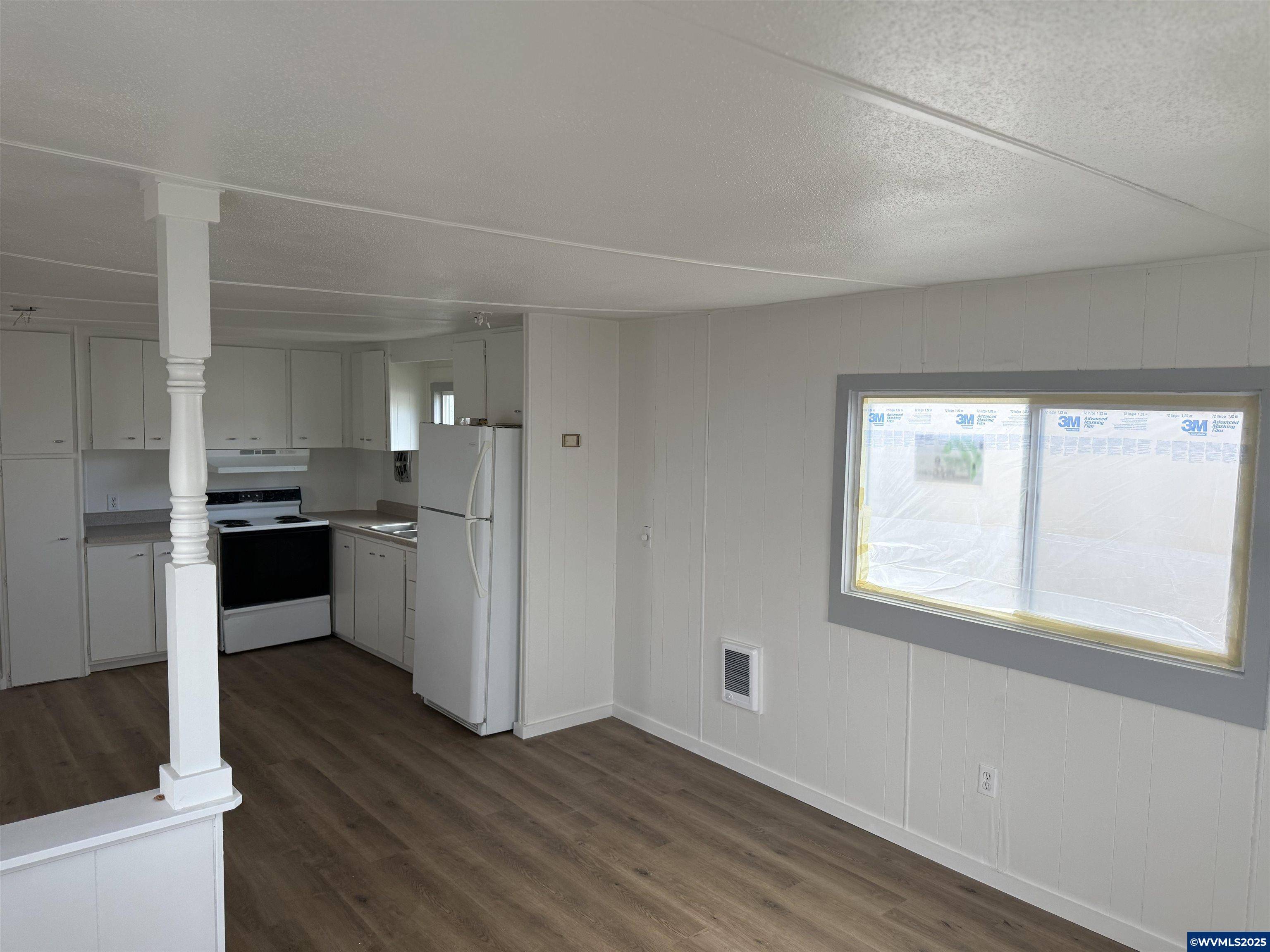 Portland, OR 97233,13045 Stark St