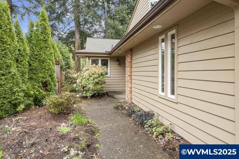 Salem, OR 97306,1133 Cayuse Cir SE SE