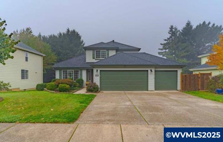 348 30th St, Philomath, OR 97370