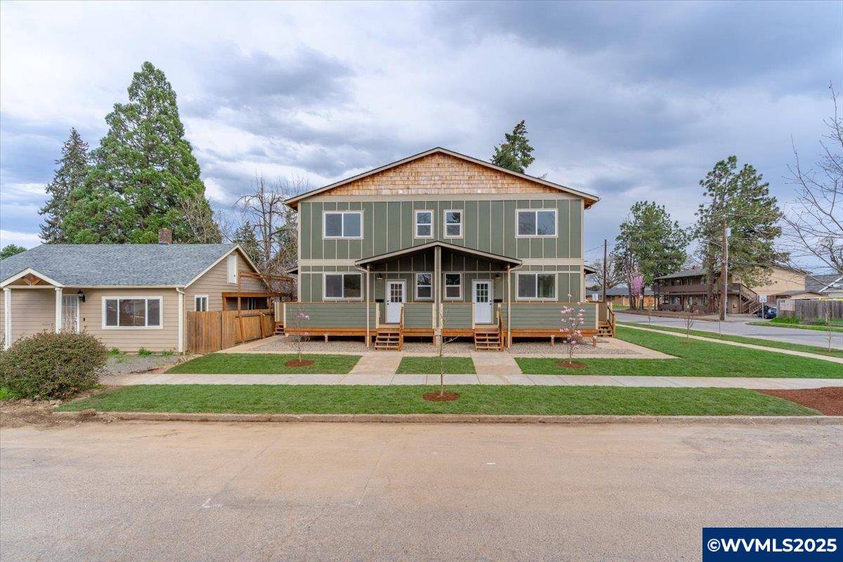 1094 15th St SE SE, Salem, OR 97301
