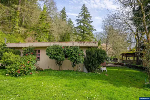 Lebanon, OR 97355,32763 Berlin Rd