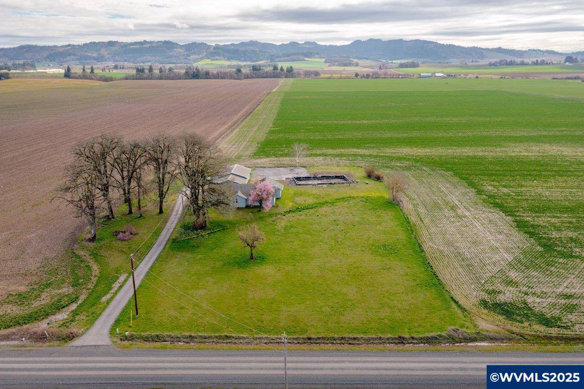 Amity, OR 97101,8990 Perrydale Rd