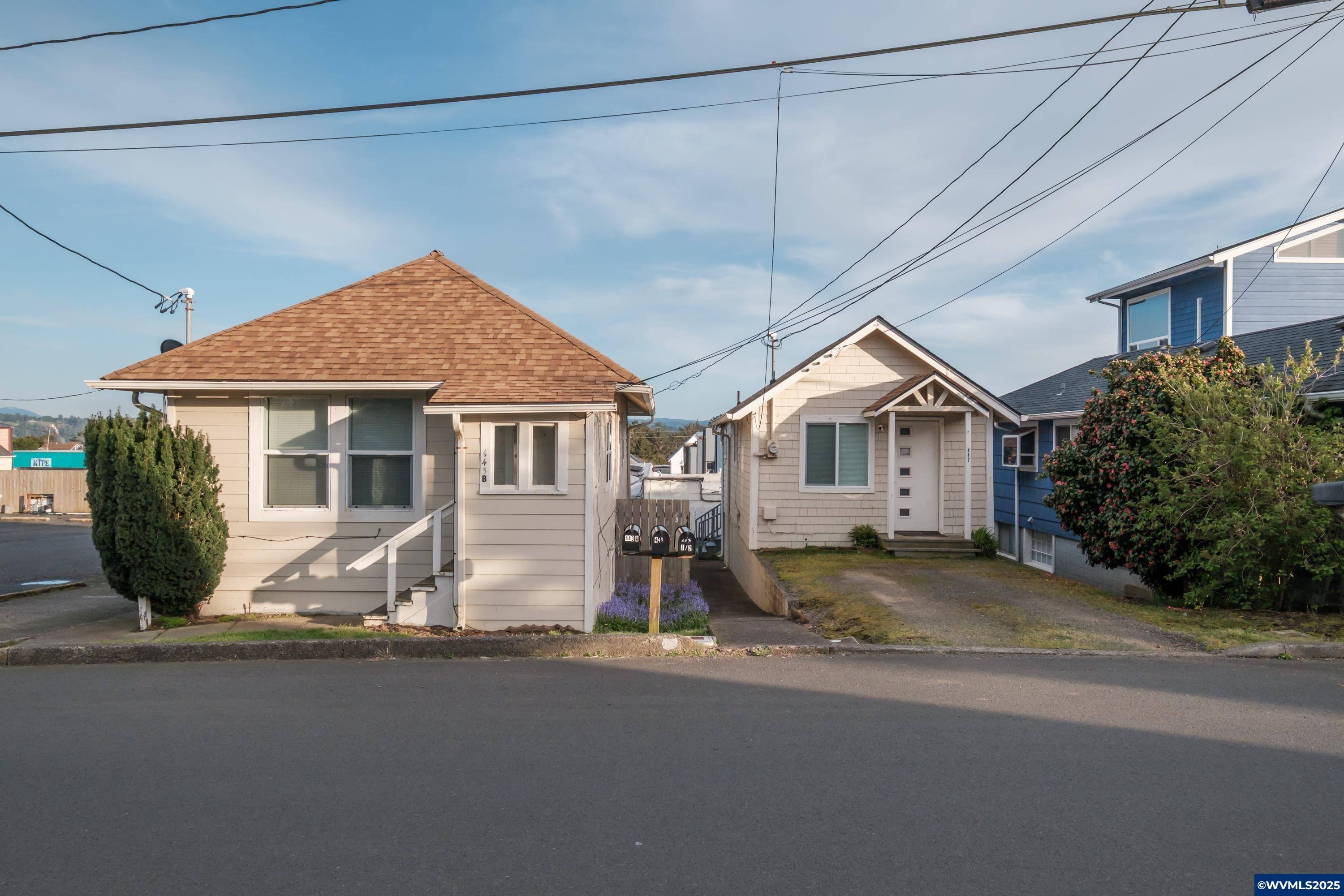 443 7th St, Newport, OR 97365
