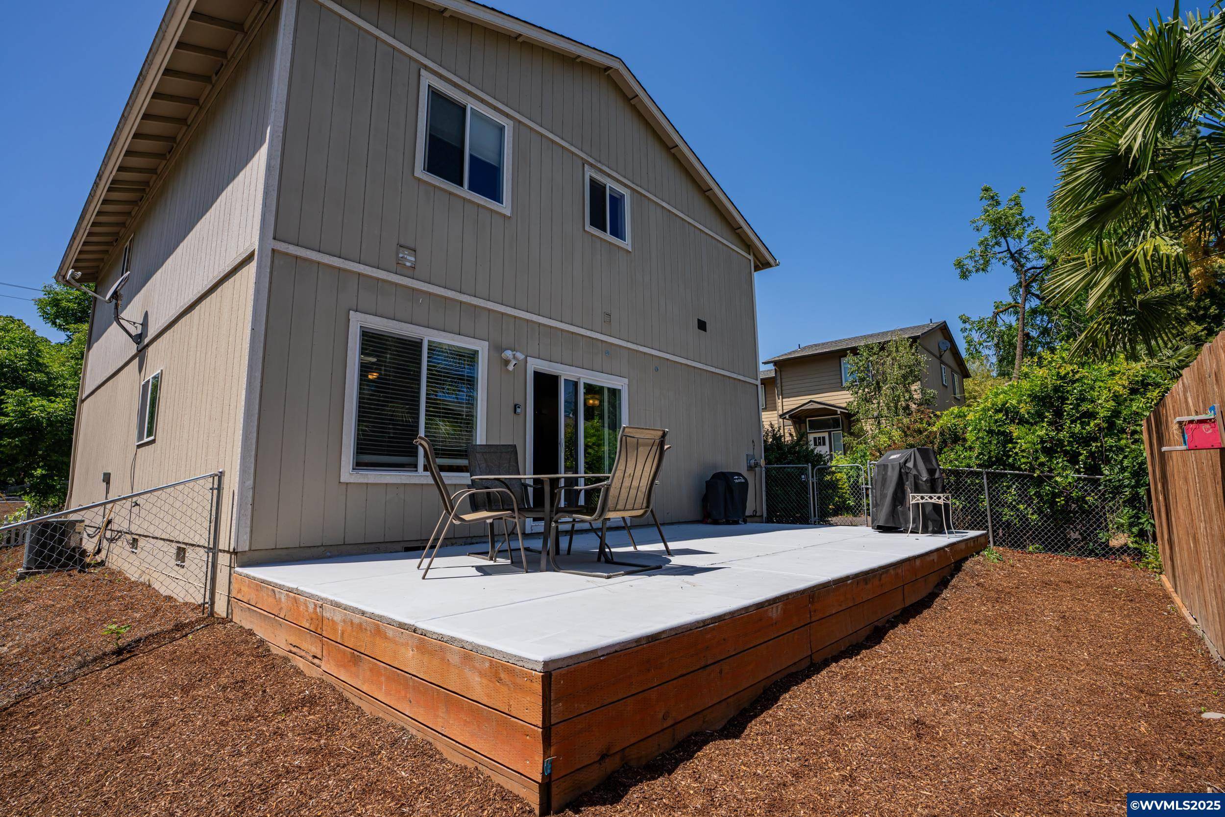 Salem, OR 97302,2872 Bluff Av SE SE
