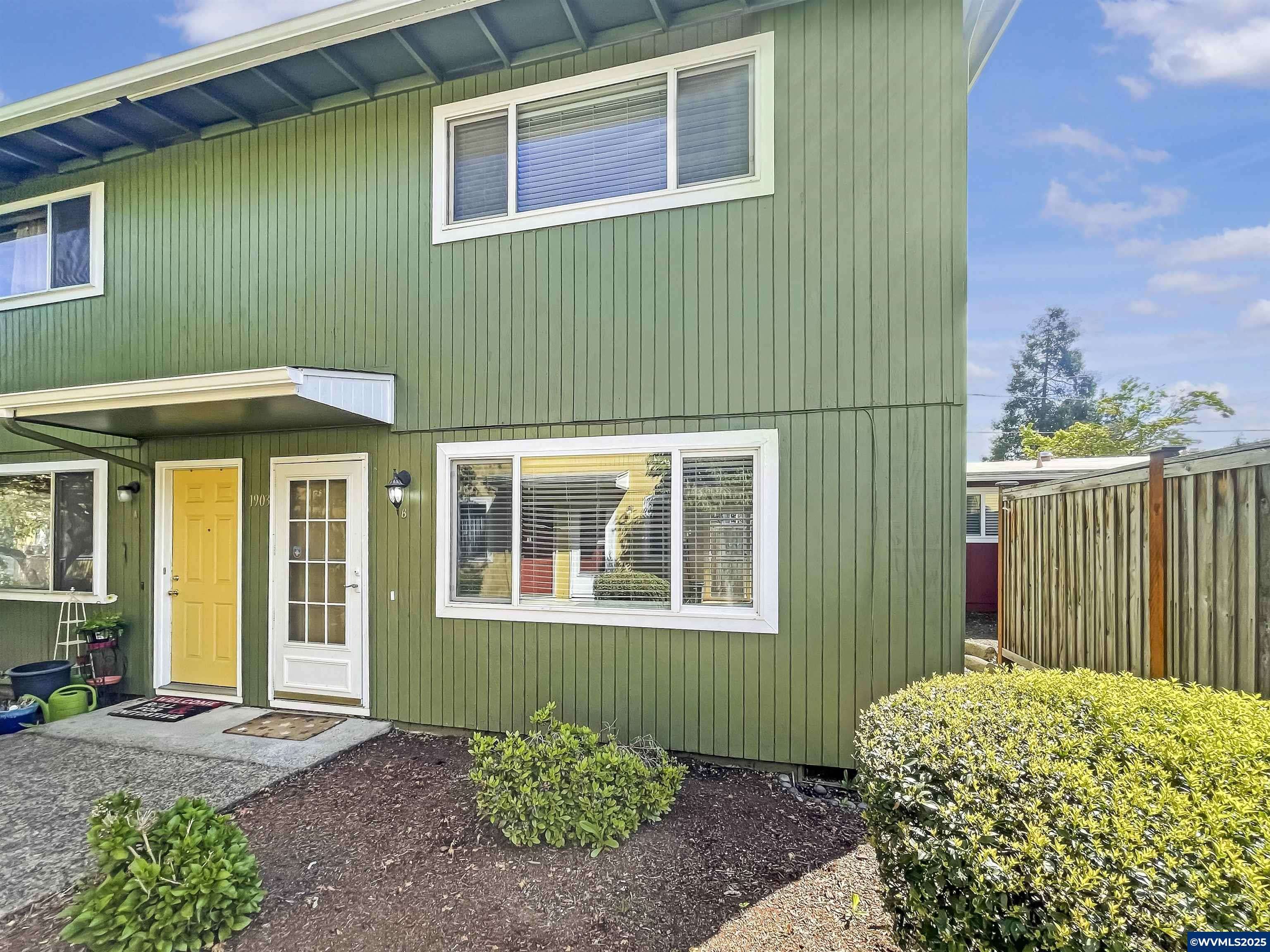 1903 17th Av, Eugene, OR 97402