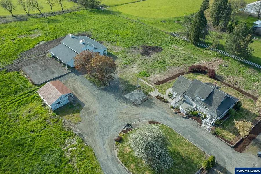 38588 Goar Rd, Scio, OR 97374