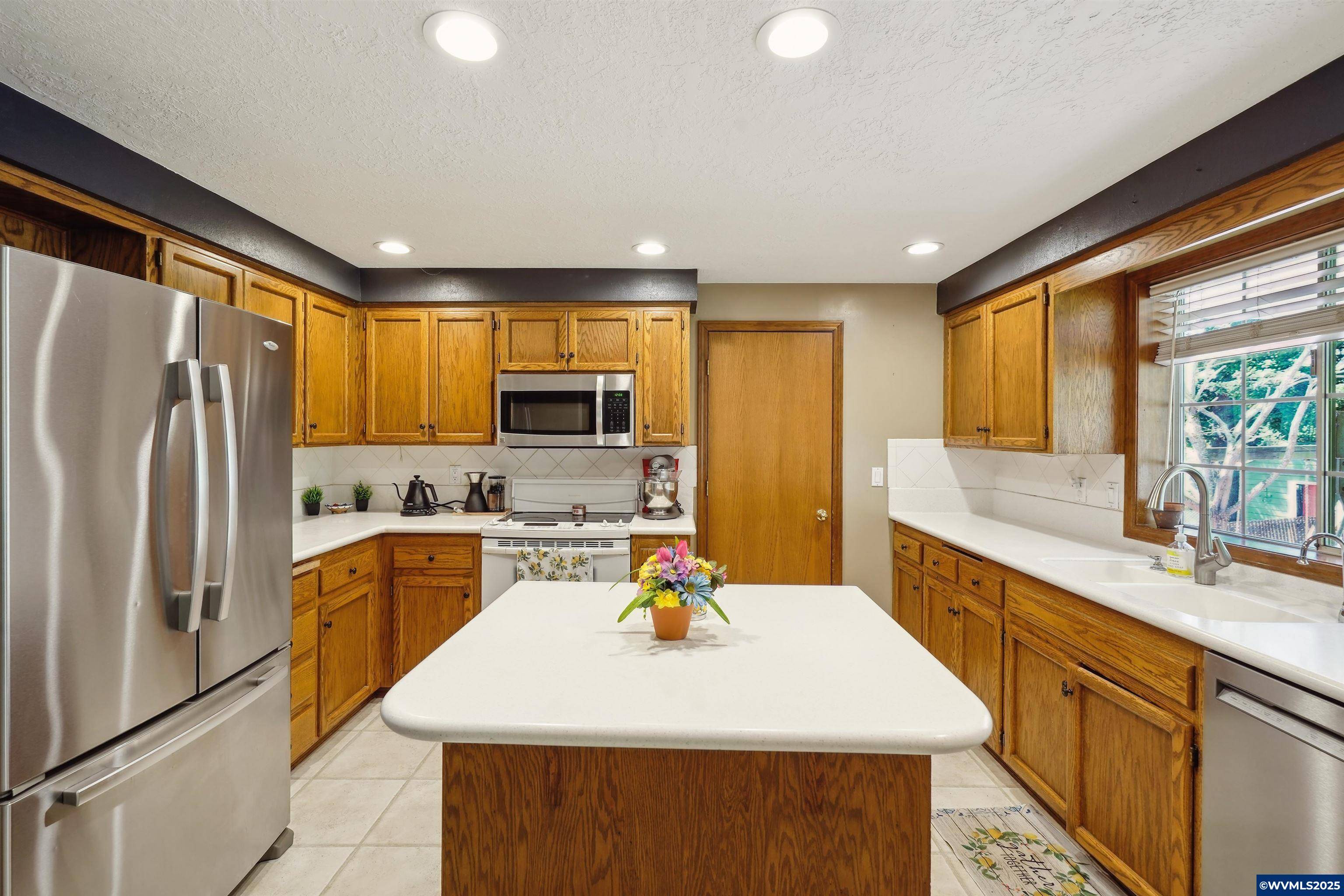 Salem, OR 97306,5935 Smoketree Dr SE SE