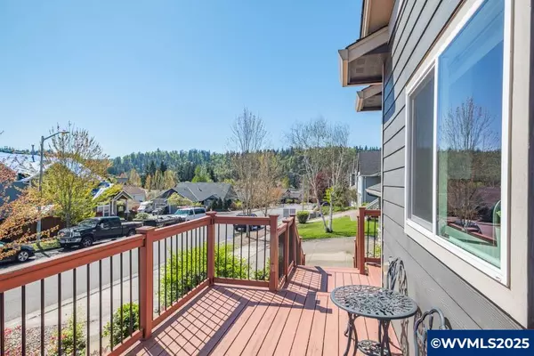 Silverton, OR 97381,843 Sun Valley Av