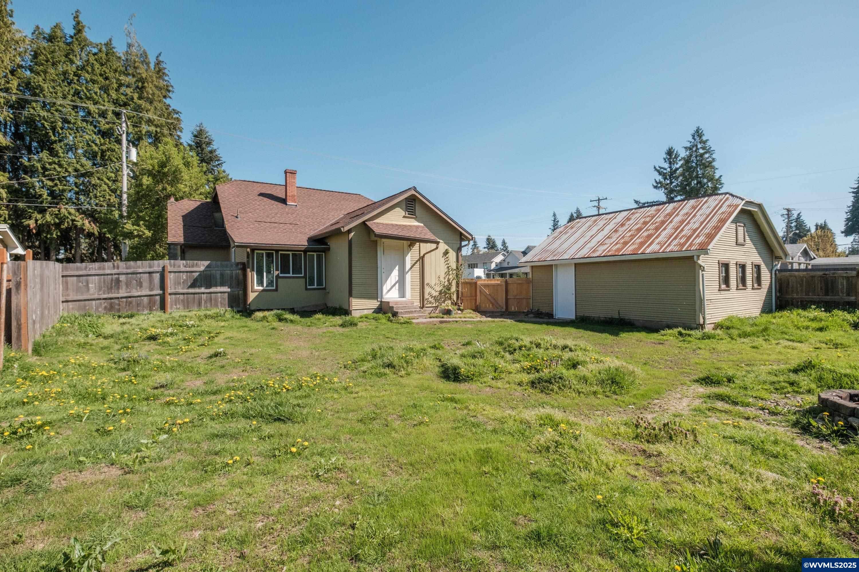 Stayton, OR 97383,566 Ida St