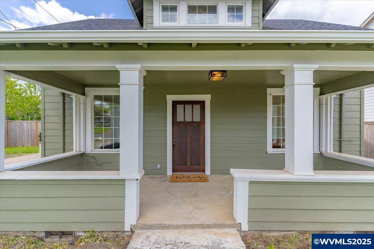 Independence, OR 97351,558 7th St