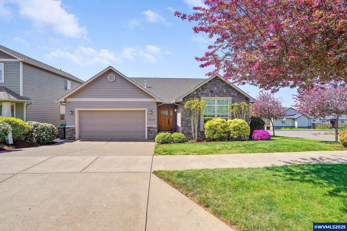 Salem, OR 97306,5945 Dewpointe St SE SE