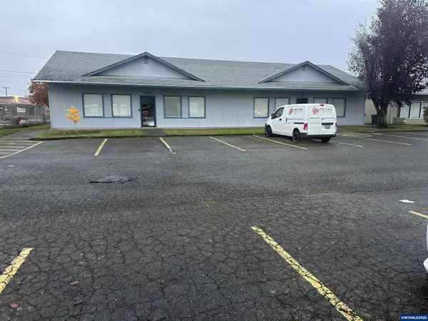 1836 Lancaster (-1838) Dr NE NE, Salem, OR 97305