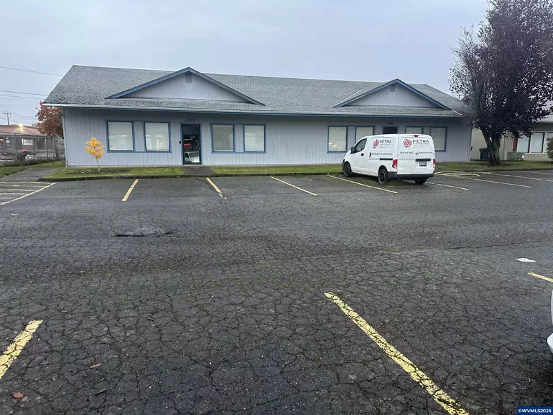 1836 Lancaster (-1838) Dr NE NE, Salem, OR 97305