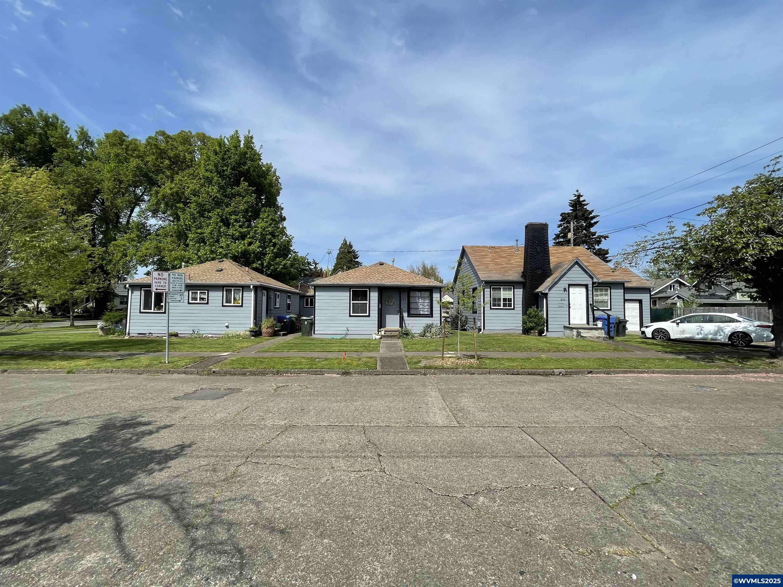 645 E St NE NE, Salem, OR 97301