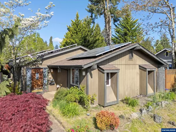 1915 Commercial St SE SE, Salem, OR 97302
