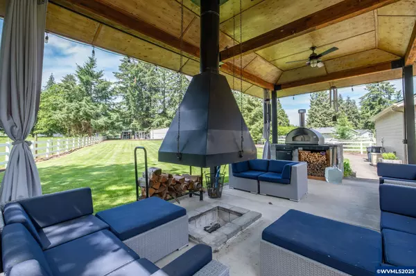 Lebanon, OR 97355,39844 McDowell Creek Dr