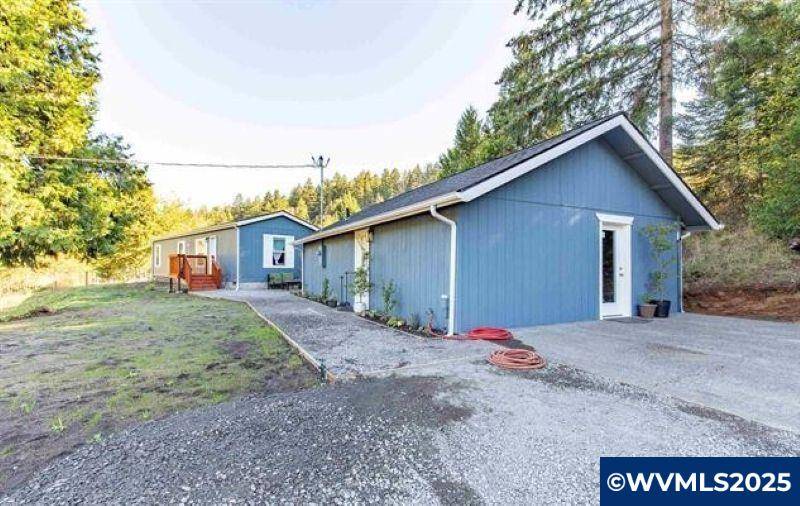 Westfir, OR 97492,48232 Westoak Rd