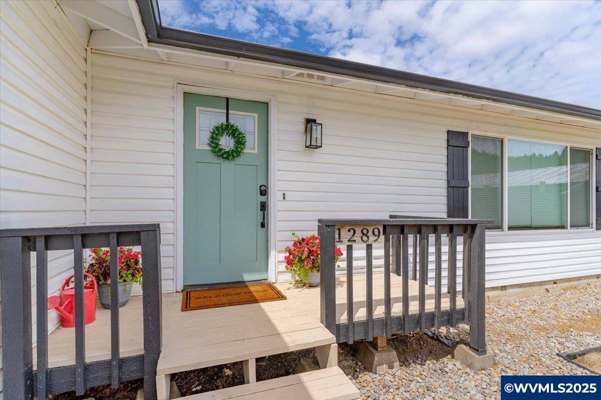 Jefferson, OR 97352,1289 Ankeny Hill Rd