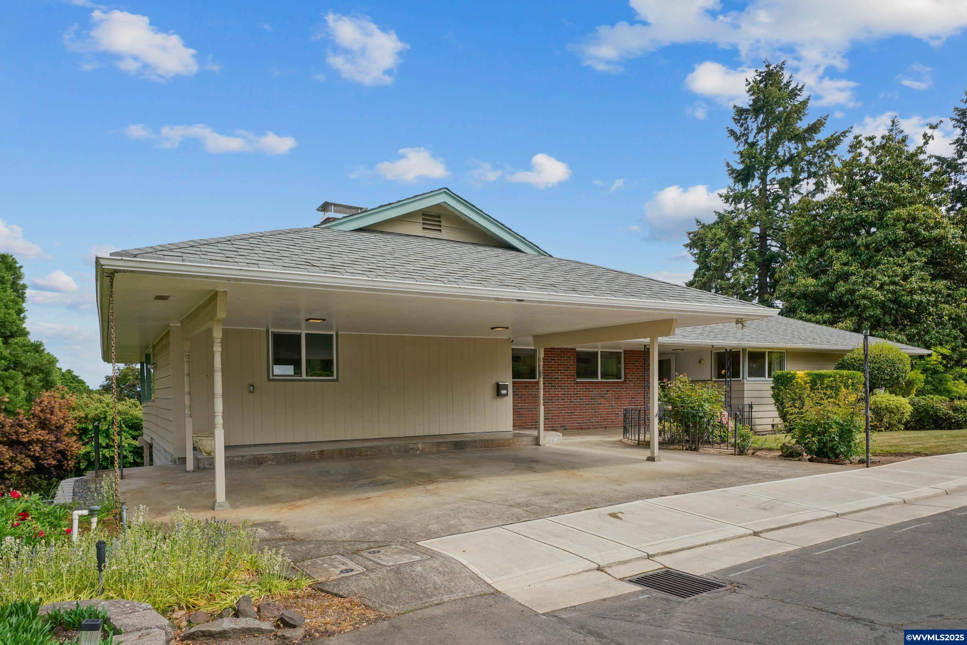 Salem, OR 97302,1245 Hillendale Dr SE SE
