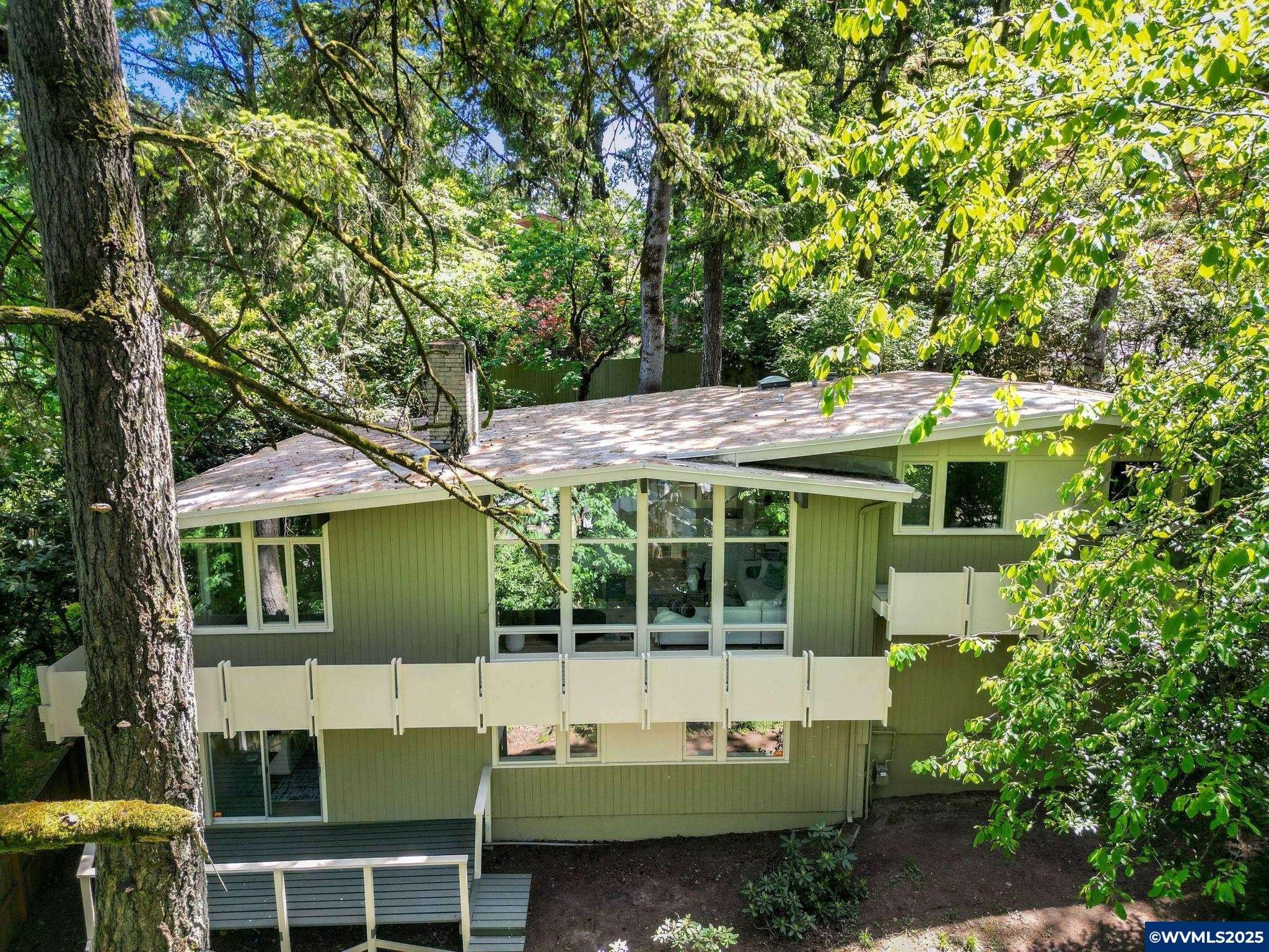 3220 Crest Dr, Corvallis, OR 97330