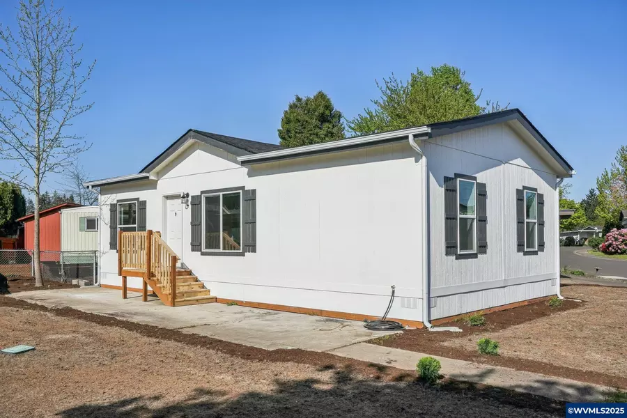 5355 River Rd Rd, Keizer, OR 97307
