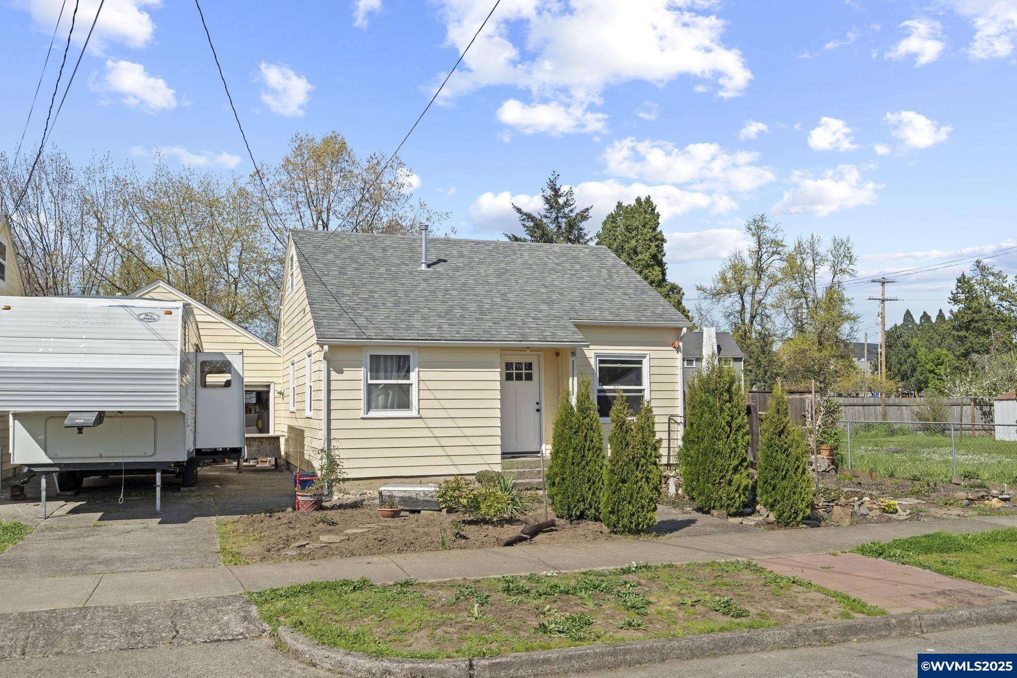 Lebanon, OR 97355,35 Mary St