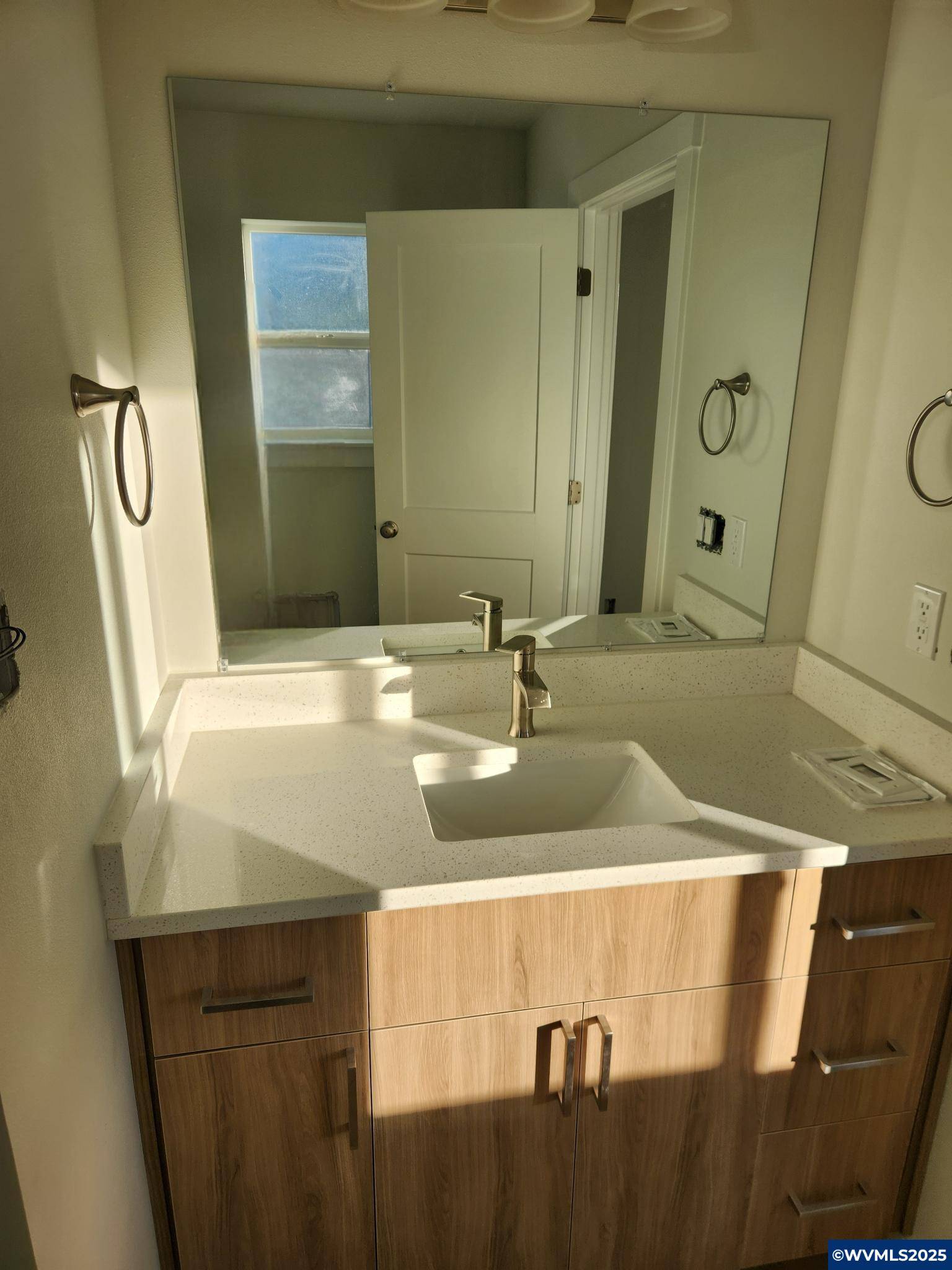 Keizer, OR 97303,640-650 Orchard St N N