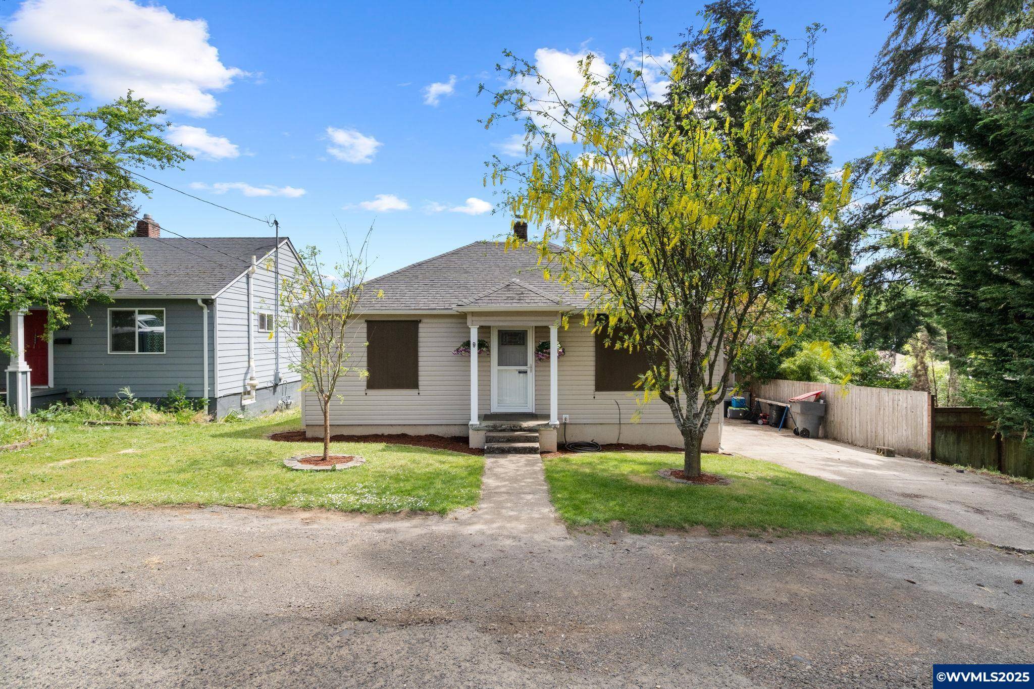 Willamina, OR 97396,378 Oak St