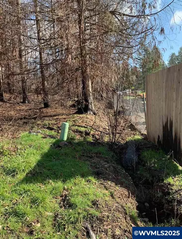 Gates, OR 97346,301 Thistledown Ln