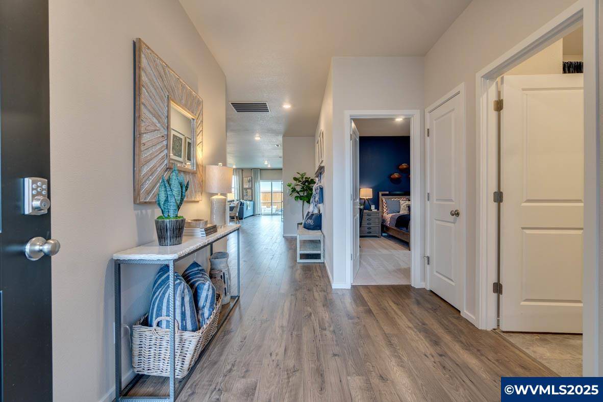 Salem, OR 97301,250 Greencrest St NE NE