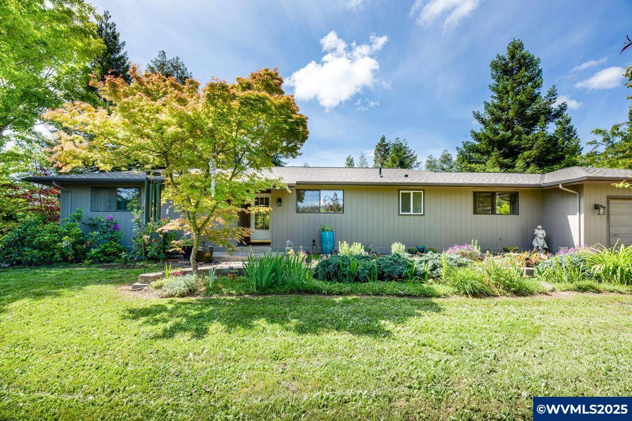 2250 Meadow Wood Dr, Albany, OR 97321