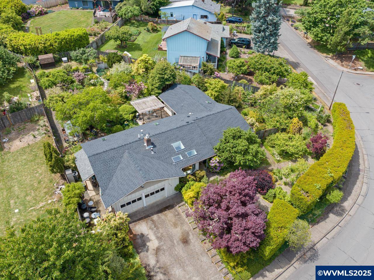 1610 Woodland Dr, Corvallis, OR 97330