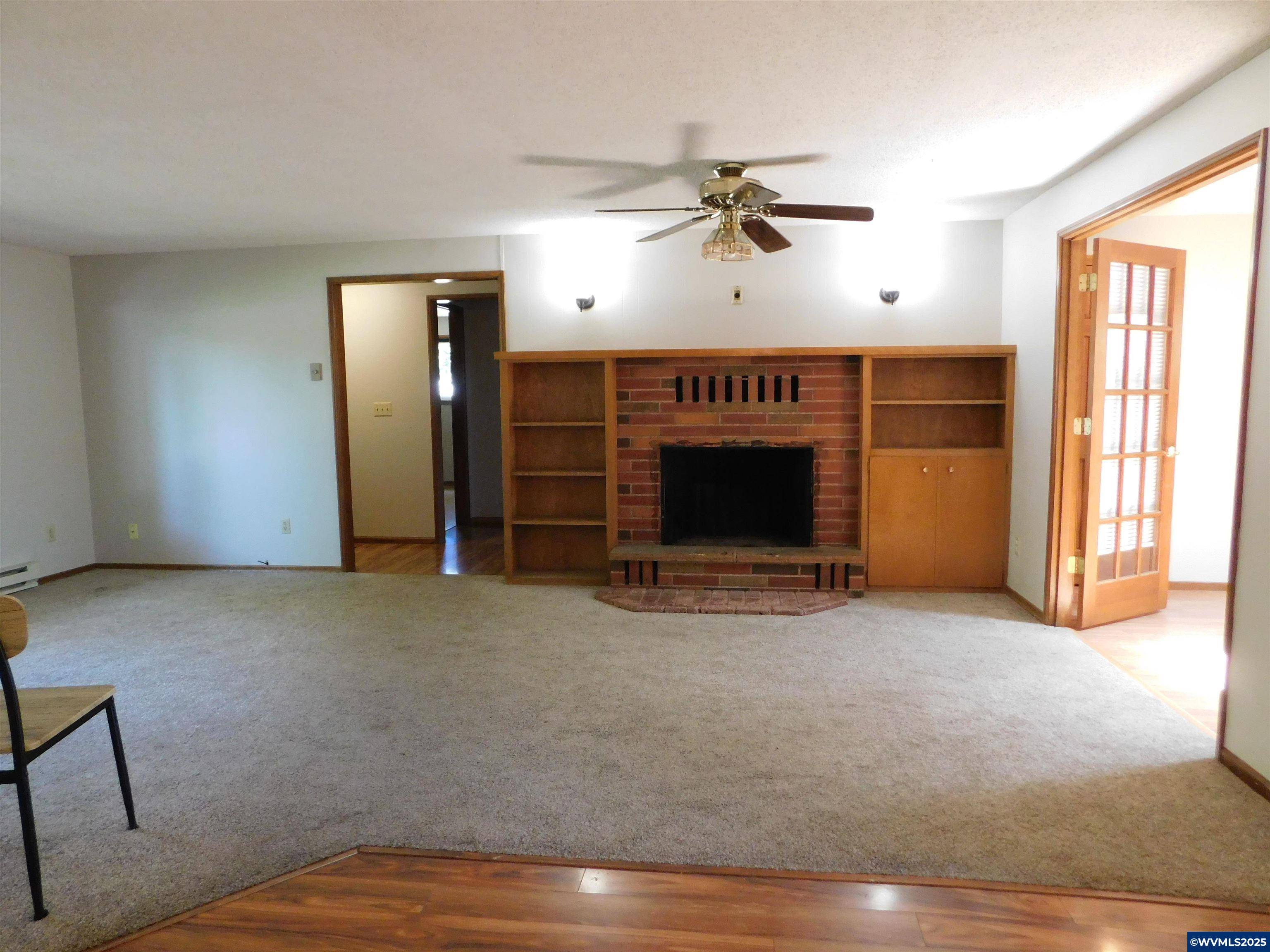 Salem, OR 97305,4536 Poinsettia St NE NE
