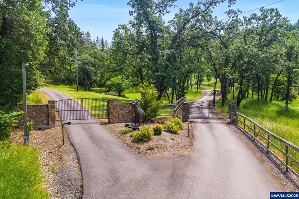 Jefferson, OR 97352,4475 Blue Heron Ln SE SE