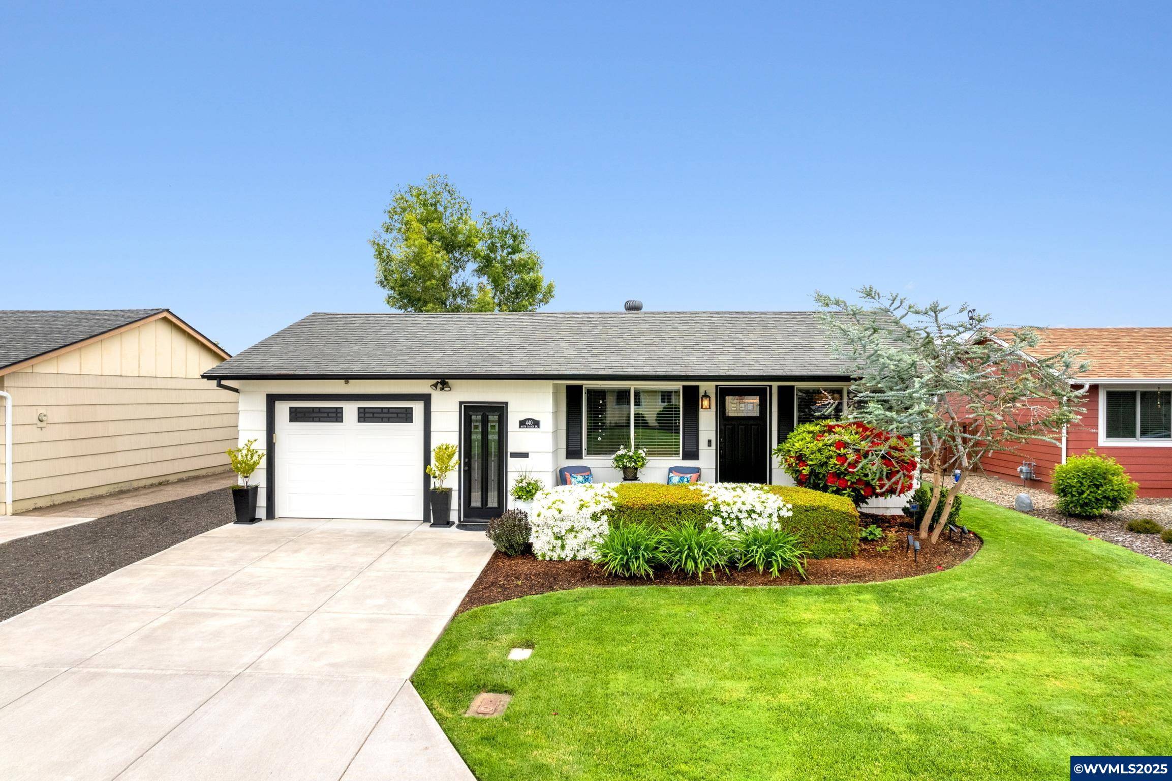 440 Cascade Dr, Woodburn, OR 97071