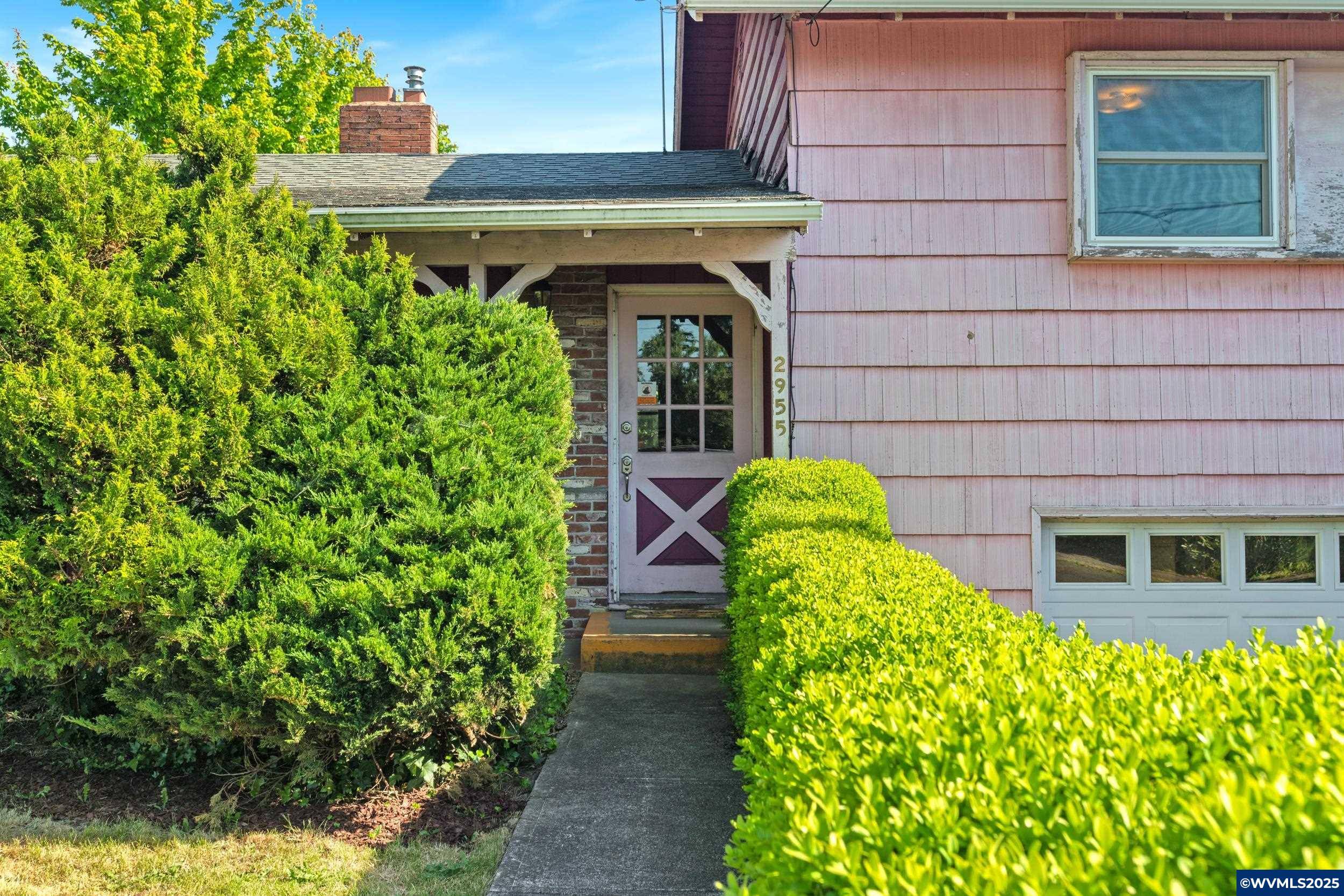 Salem, OR 97301,2955 Wedgewood Ct NE NE