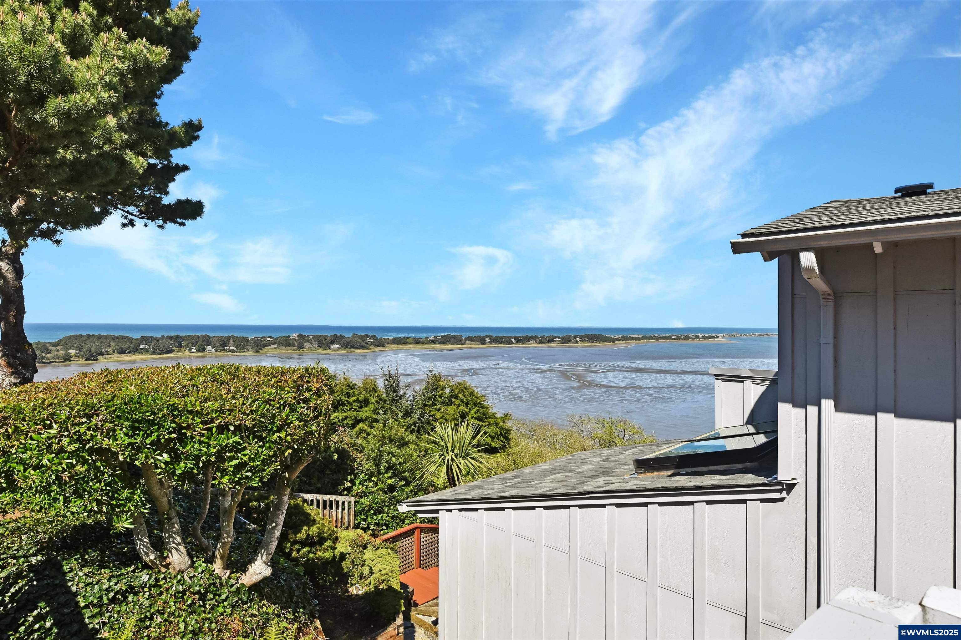 Gleneden Beach, OR 97388,30 Bluffs Ct